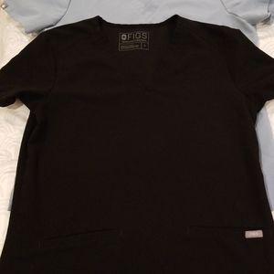 Figs Casma 3 pocket scrub top